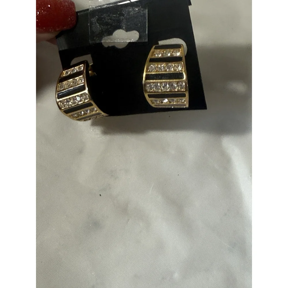 Vintage Christian Dior Gold Tone Black Rhinestone Hoop Clip On Earrings - Picture 14 of 16